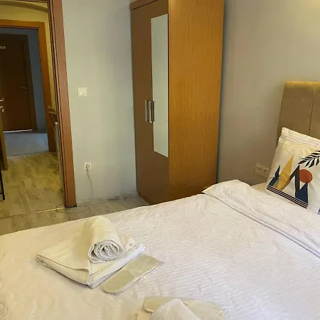 Aura Apart Hotel&suites